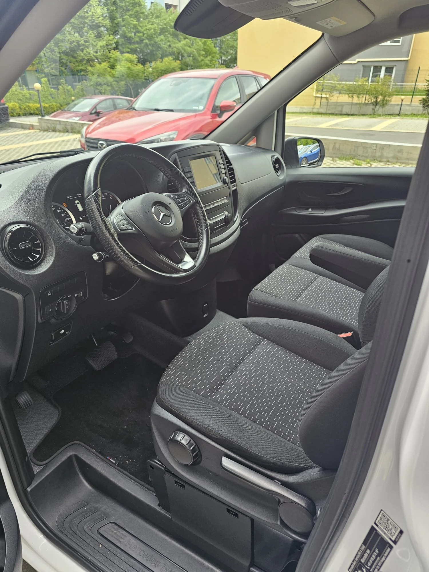 Mercedes-Benz Vito с ДДС фактура 9G 163 к.с. CarPlay Tеглич Автоматик, снимка 10 - Бусове и автобуси - 53880869