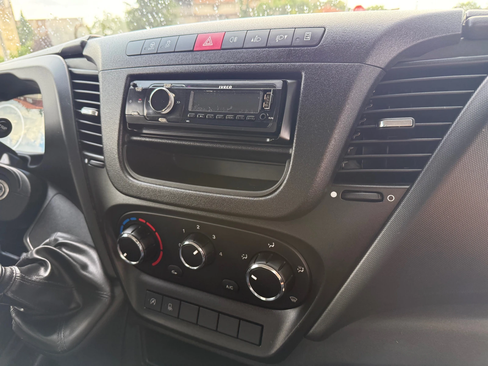 Iveco Daily 35S14, снимка 10 - Бусове и автобуси - 55051257