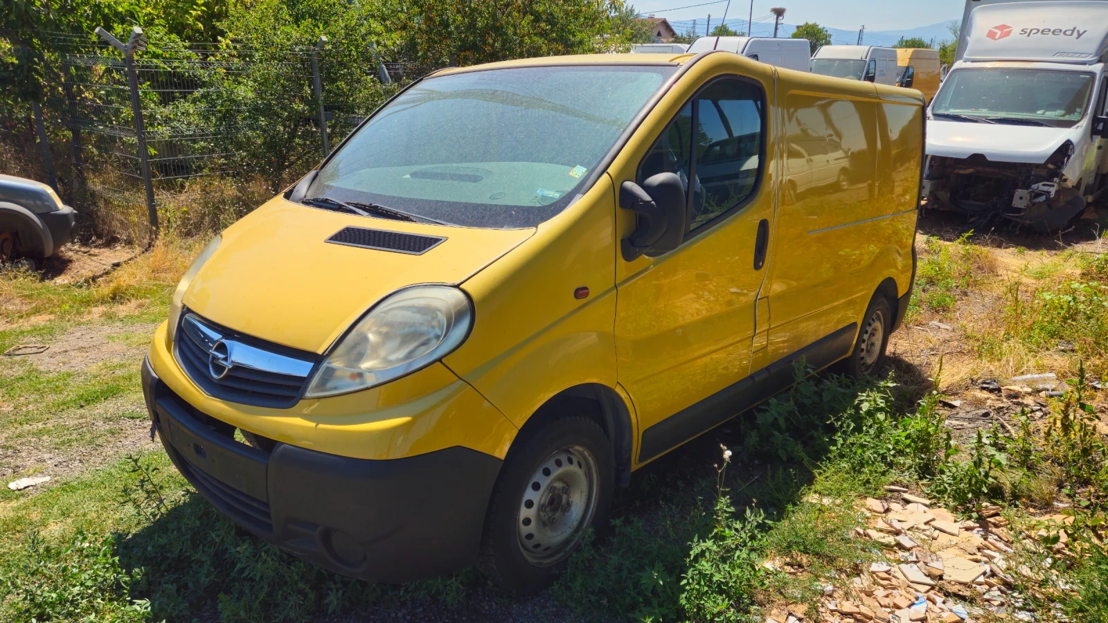 Opel Vivaro 2.0cdti/на части , снимка 2 - Бусове и автобуси - 55743277