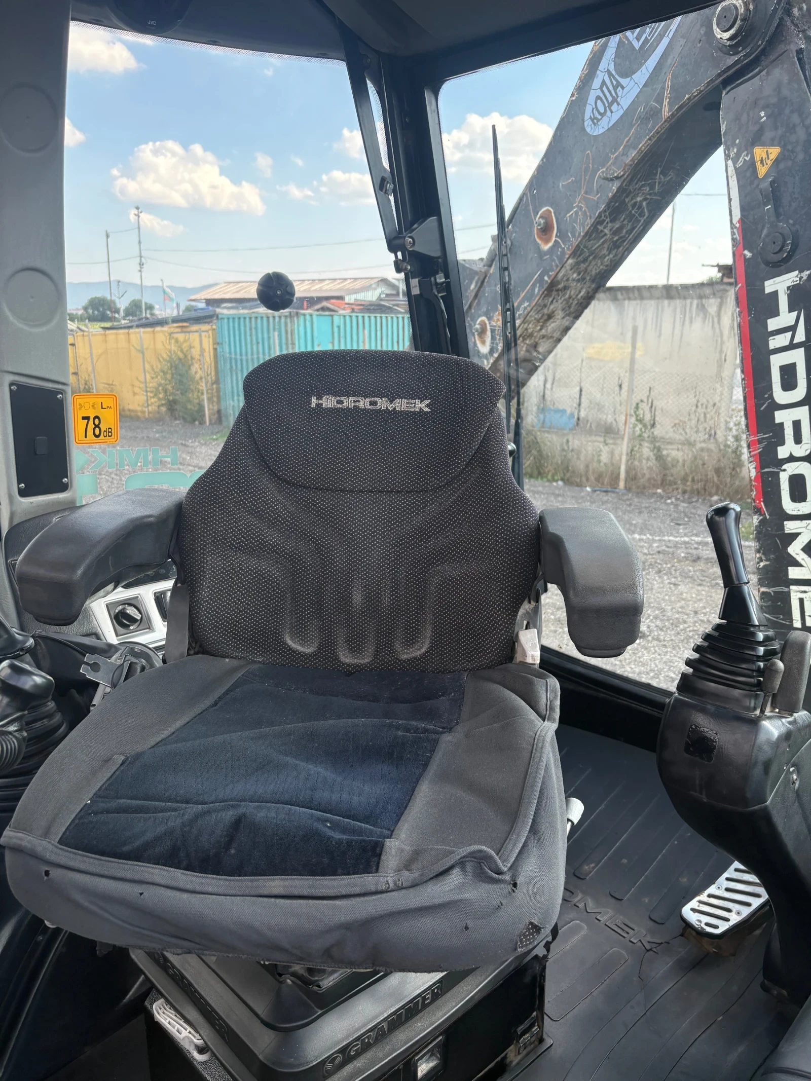 Багер Hidromek 102В, снимка 11 - Индустриална техника - 56372570