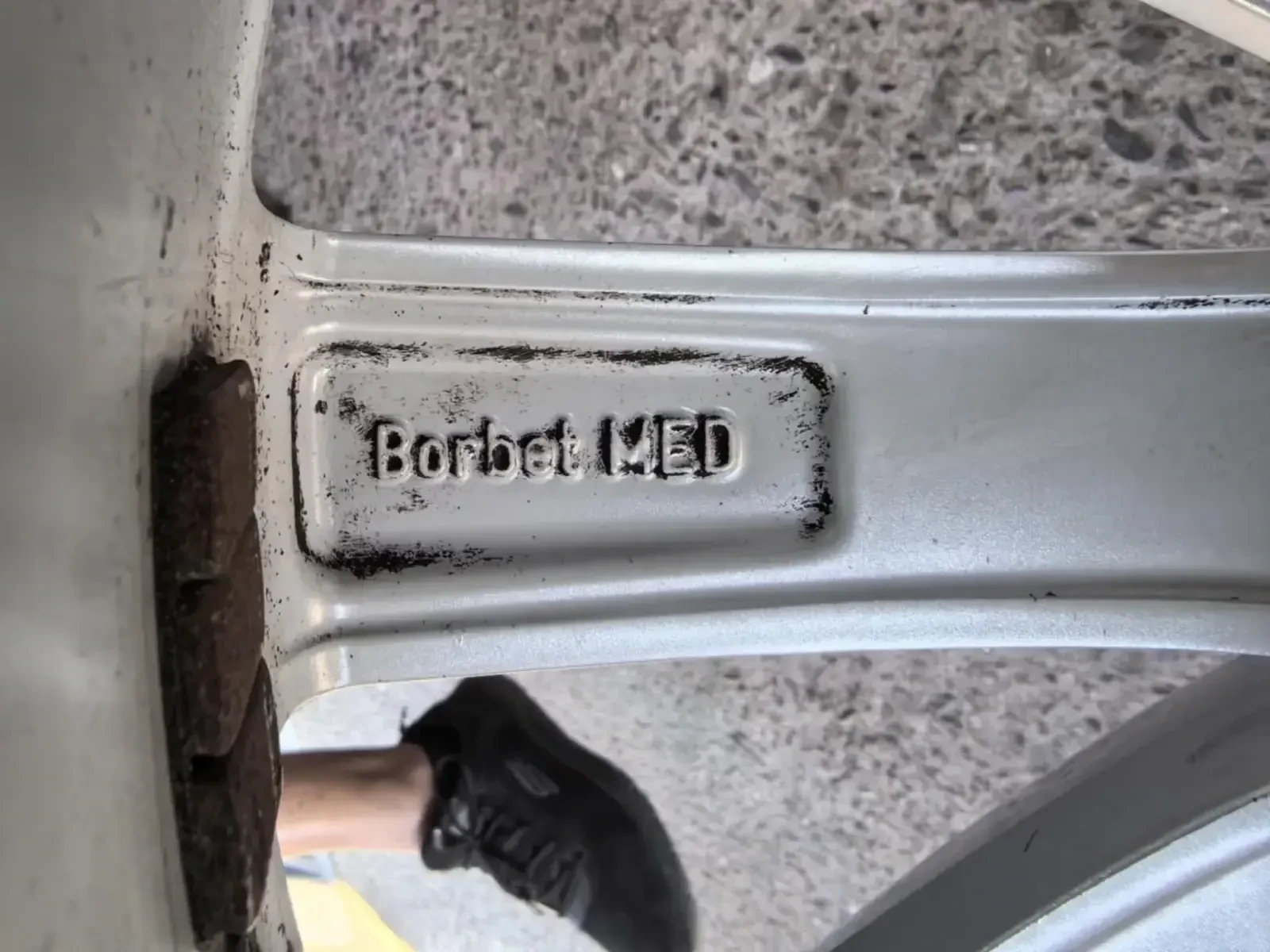    235/55R17  VW Tiguan | Mobile.bg   13