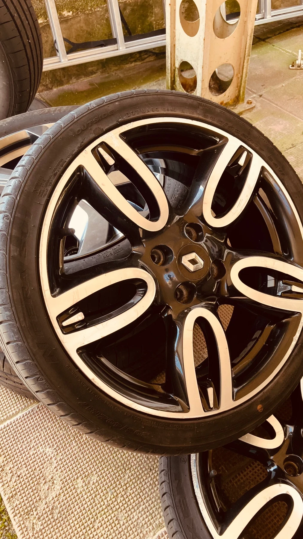 Гуми с джанти Други 205/40R17