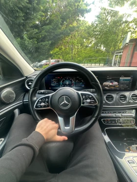 Mercedes-Benz E 220, снимка 16