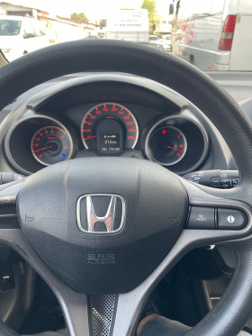Honda Jazz, снимка 12 - Автомобили и джипове - 45568339