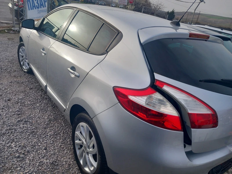 Renault Megane 1.5DCI, снимка 4 - Автомобили и джипове - 46356069