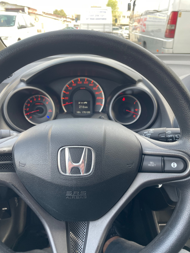Honda Jazz, снимка 12 - Автомобили и джипове - 46408557