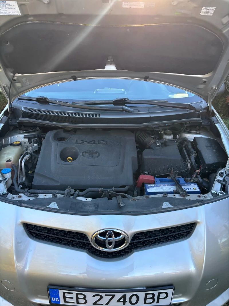 Toyota Auris 1.4, снимка 4 - Автомобили и джипове - 48406228