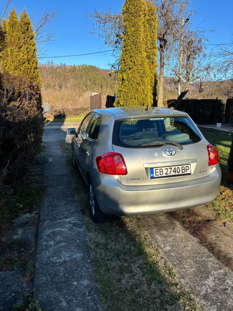 Toyota Auris 1.4, снимка 10 - Автомобили и джипове - 48406228