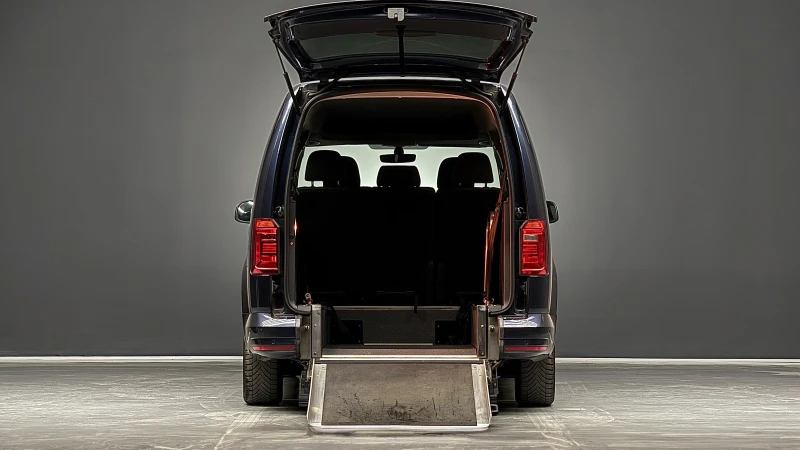 VW Caddy Специализиран транспорт 2, 0 TDI BMT DSG  , снимка 3 - Автомобили и джипове - 49895952