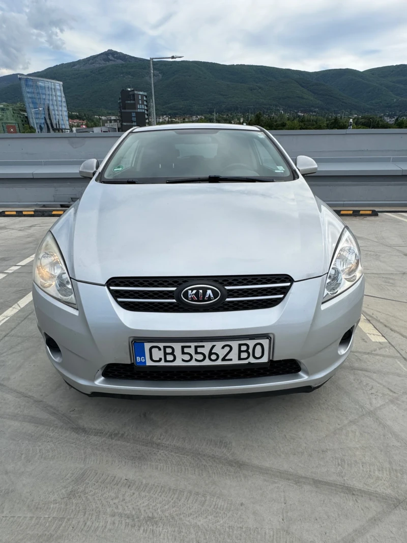 Kia Ceed 1.6, снимка 2 - Автомобили и джипове - 52648921