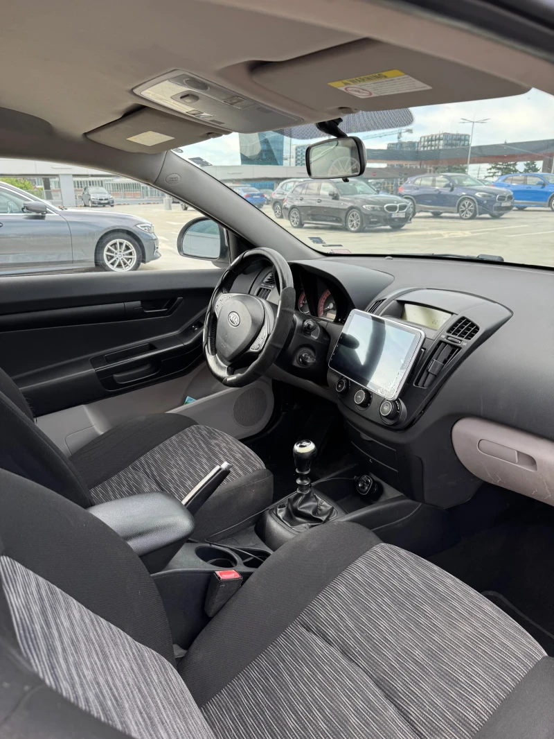 Kia Ceed 1.6, снимка 11 - Автомобили и джипове - 52648921