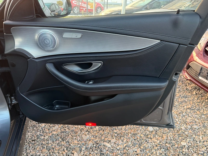 Mercedes-Benz E 300 AMG, снимка 14 - Автомобили и джипове - 52121653