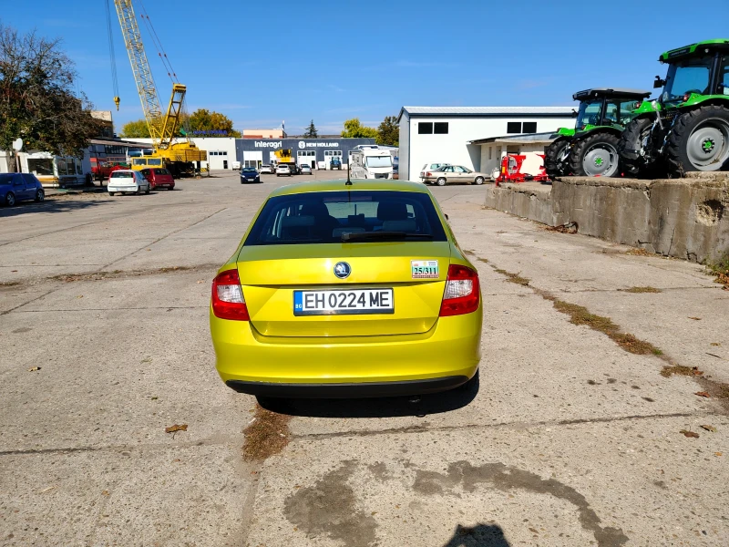 Skoda Rapid 1.6, снимка 3 - Автомобили и джипове - 52158565
