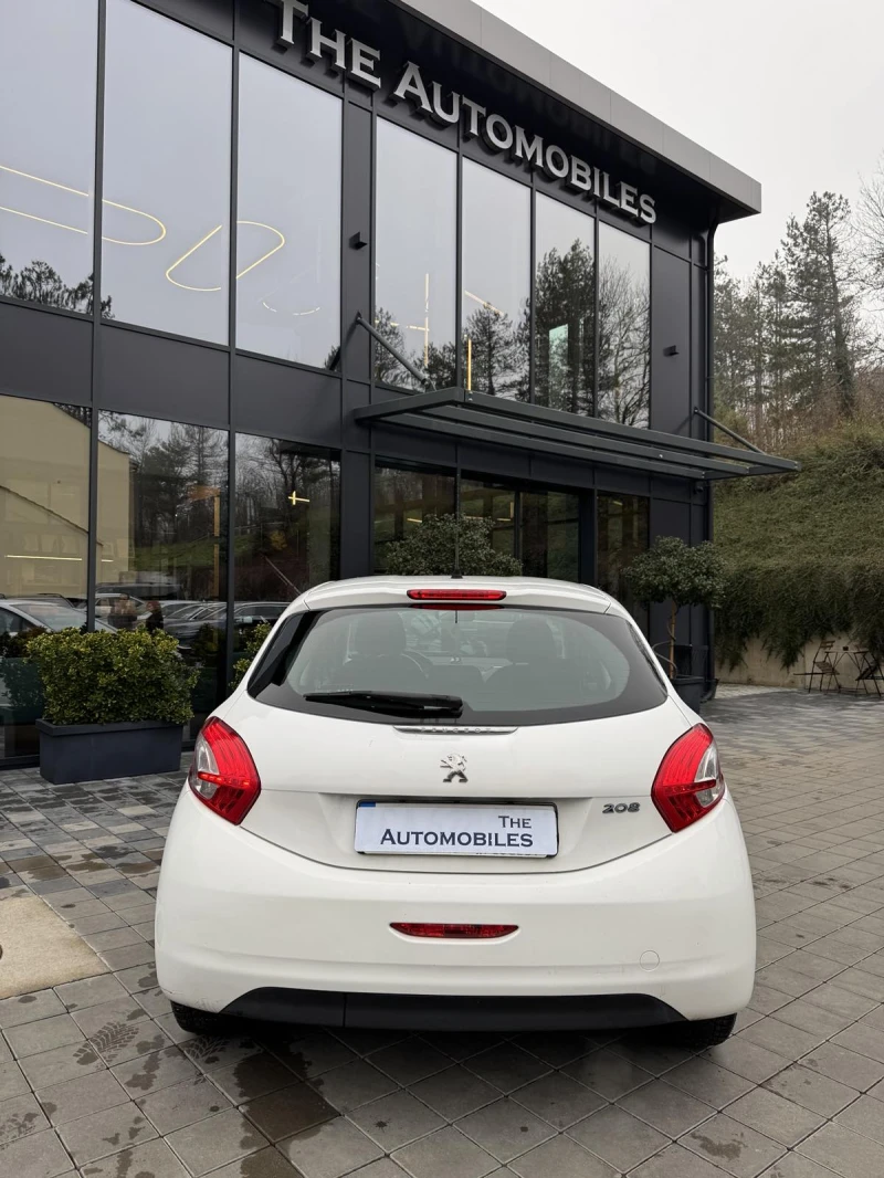 Peugeot 208, снимка 5 - Автомобили и джипове - 53098349