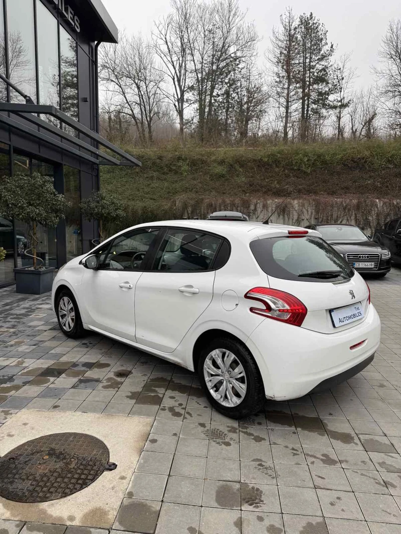 Peugeot 208, снимка 6 - Автомобили и джипове - 53098349
