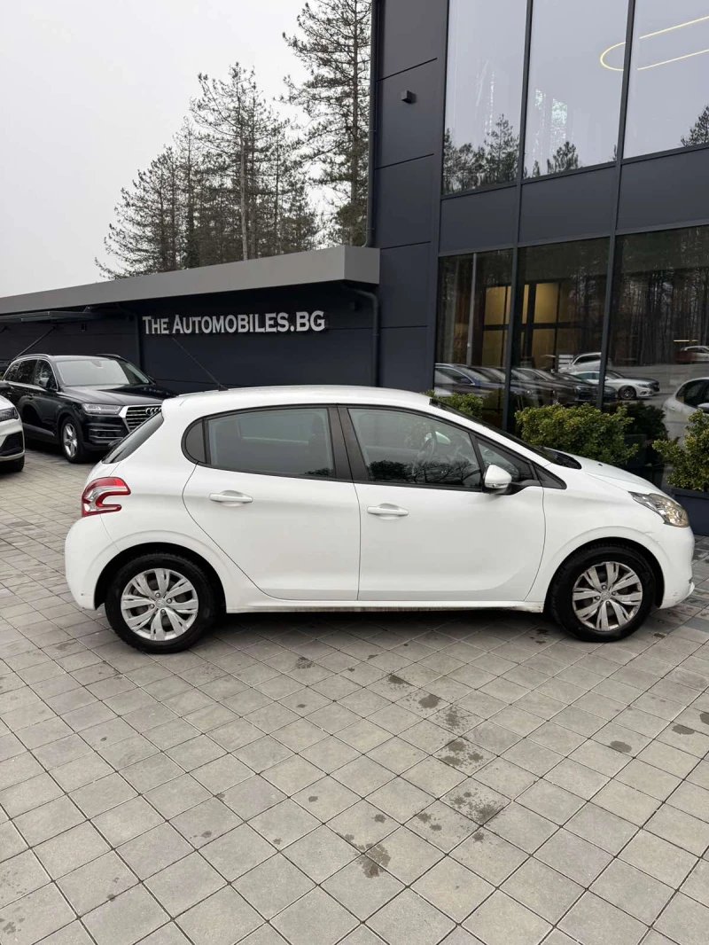 Peugeot 208, снимка 8 - Автомобили и джипове - 53098349