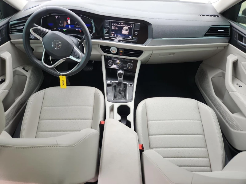 VW Jetta 1.5l Volkswagen Se, снимка 8 - Автомобили и джипове - 53254315