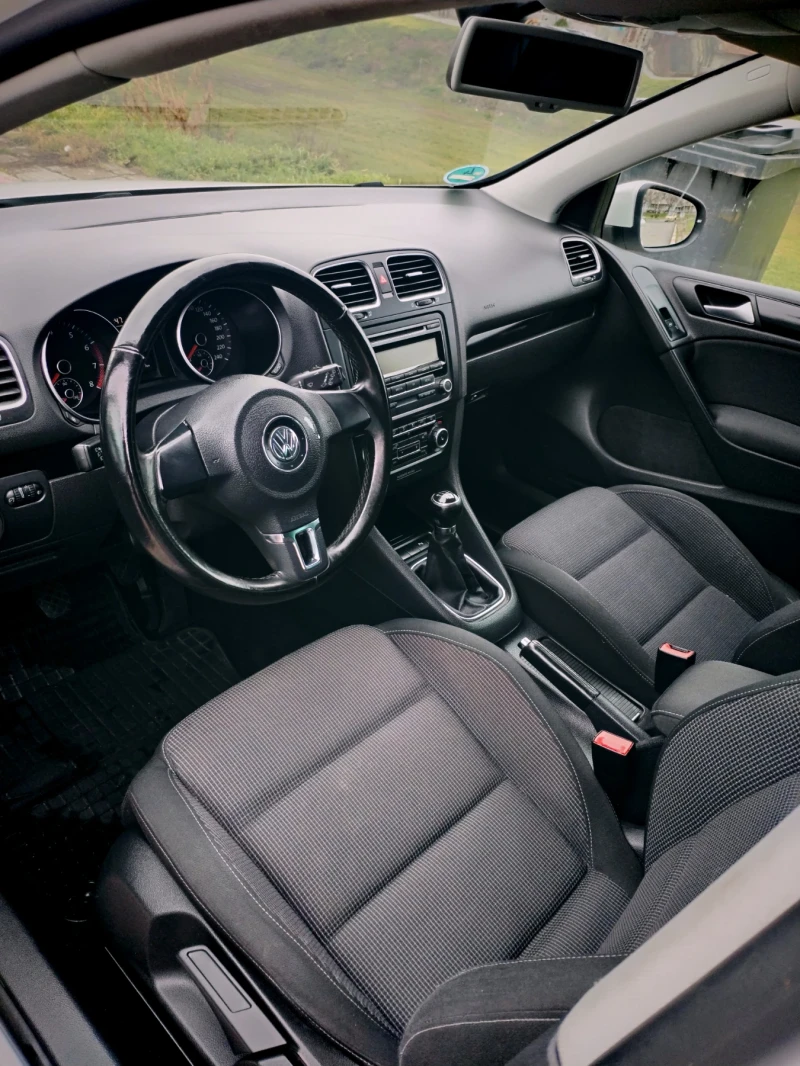 VW Golf, снимка 5 - Автомобили и джипове - 53293721