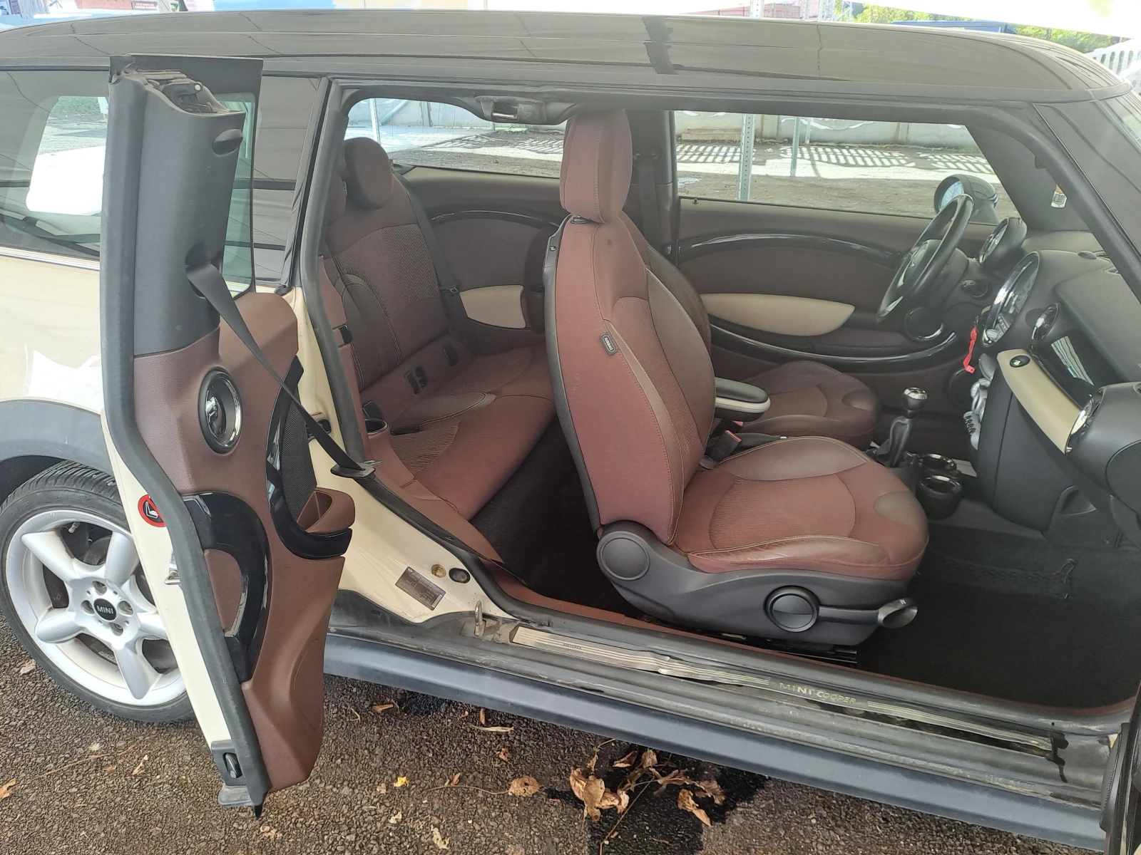 Mini Clubman Clubman Cooper 1.6i* 206 935км | Mobile.bg — изображение 14