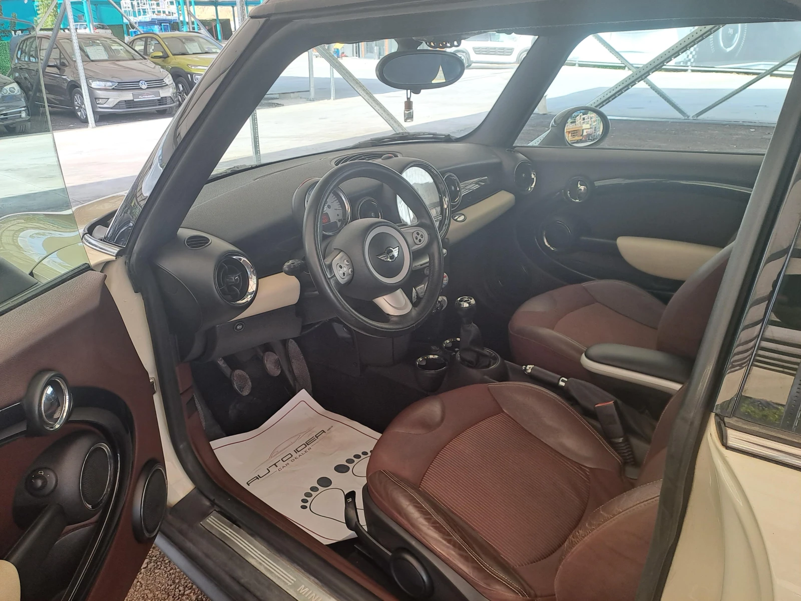 Mini Clubman Clubman Cooper 1.6i* 206 935км - изображение 9