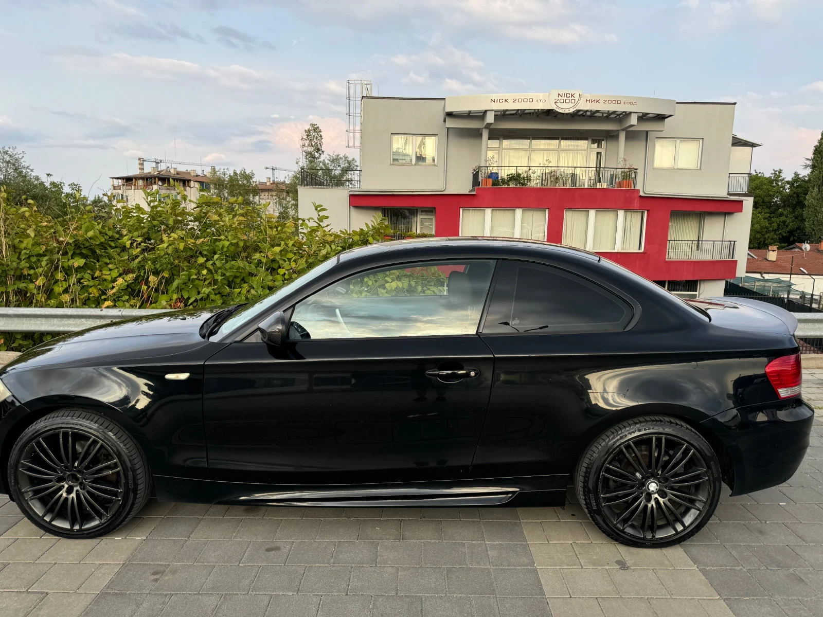 BMW 120 Купе 2010г. - изображение 2