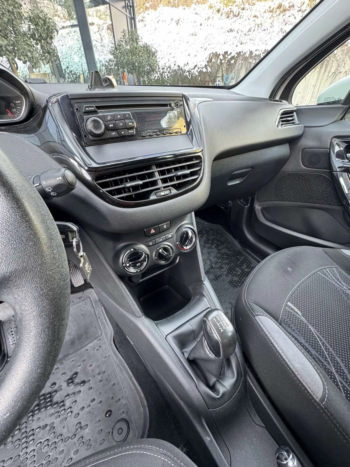Peugeot 208 | Mobile.bg � ����������� 15