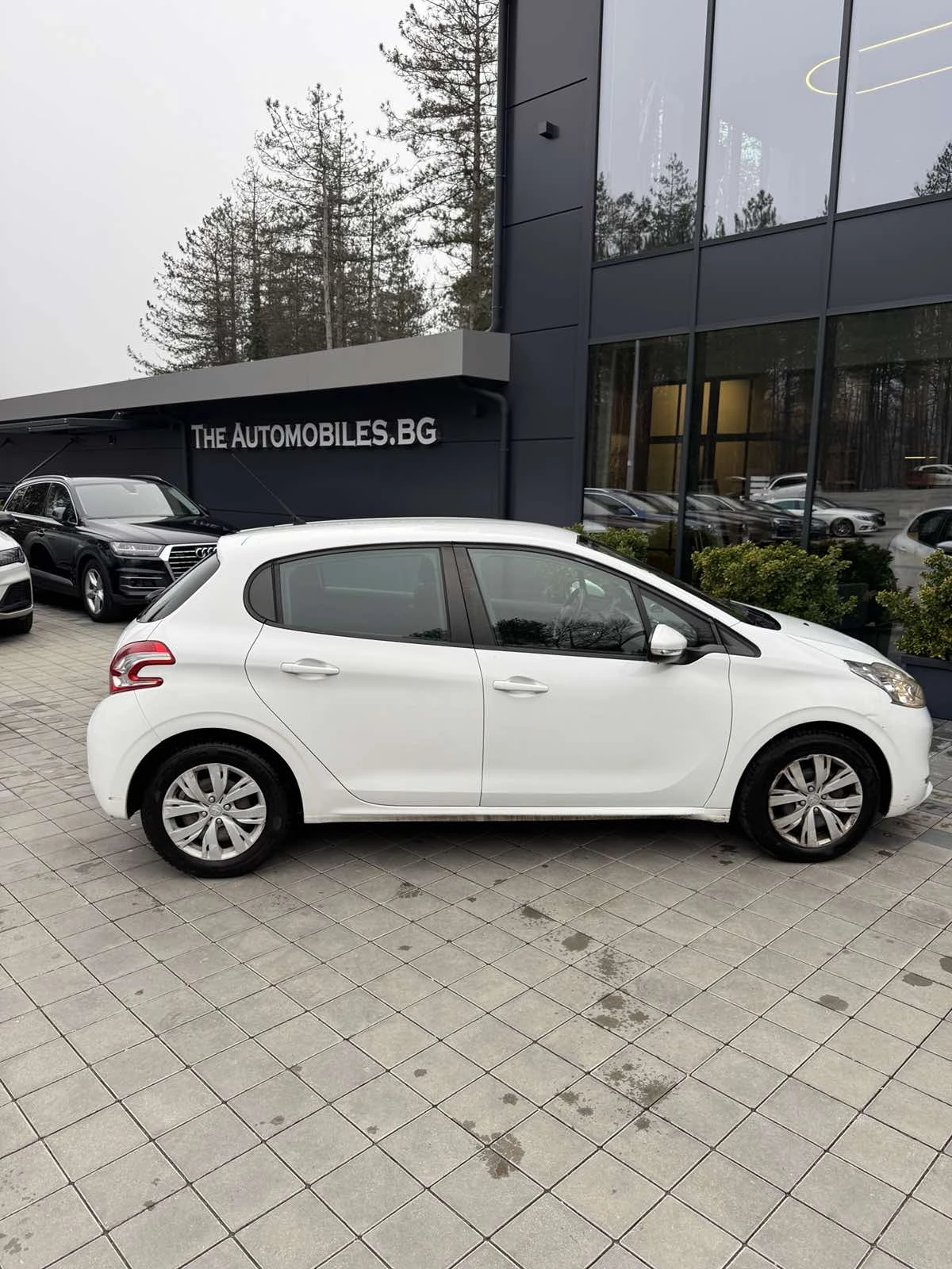 Peugeot 208  - изображение 8