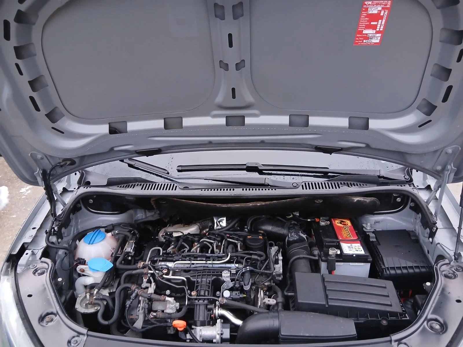 VW Caddy 1.6TDI , снимка 11 - Автомобили и джипове - 53722295