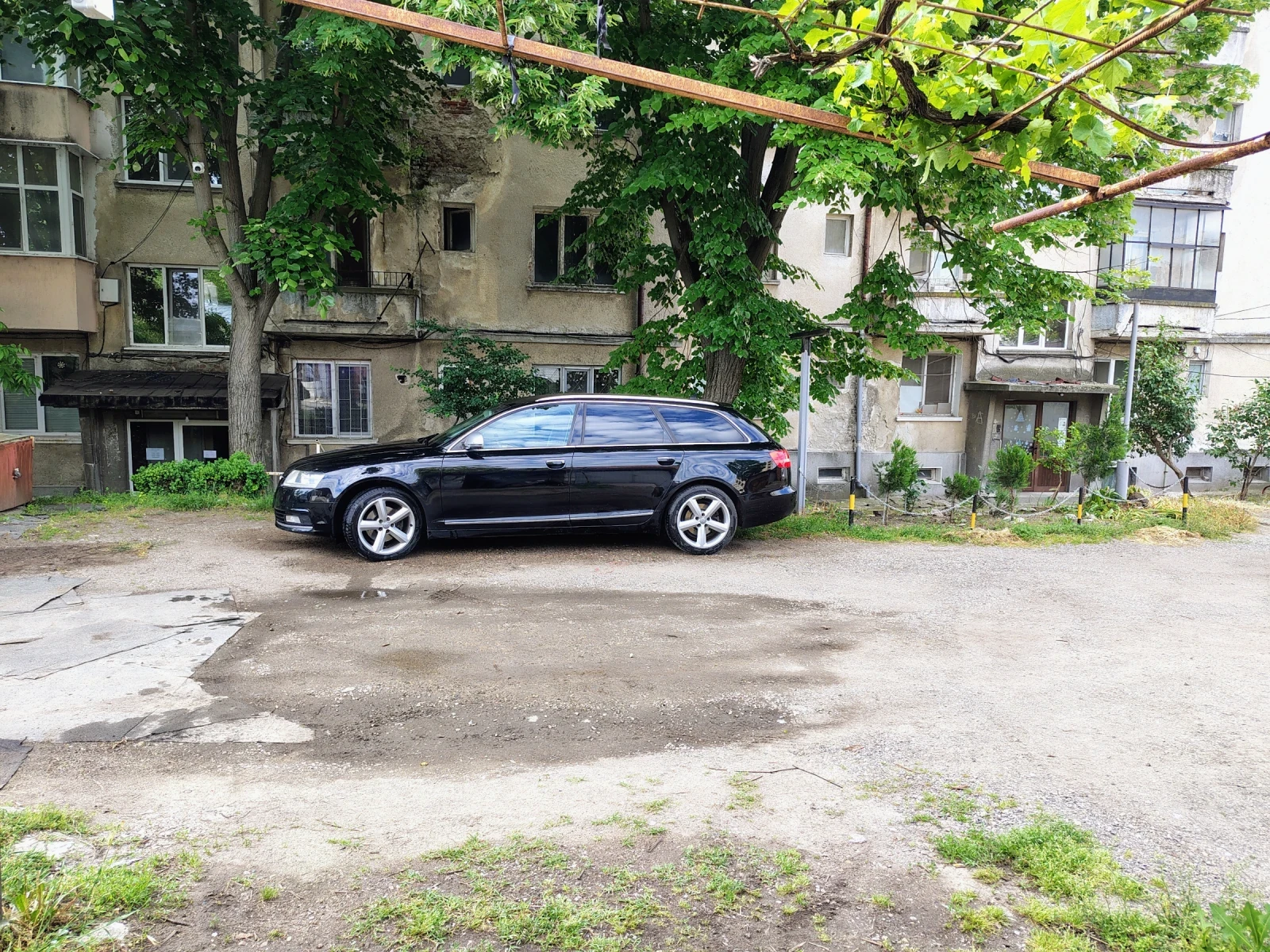 Audi A6 2.0tdi !kато нова! Face! Обслужена 8бр нови гуми, снимка 3 - Автомобили и джипове - 53748107