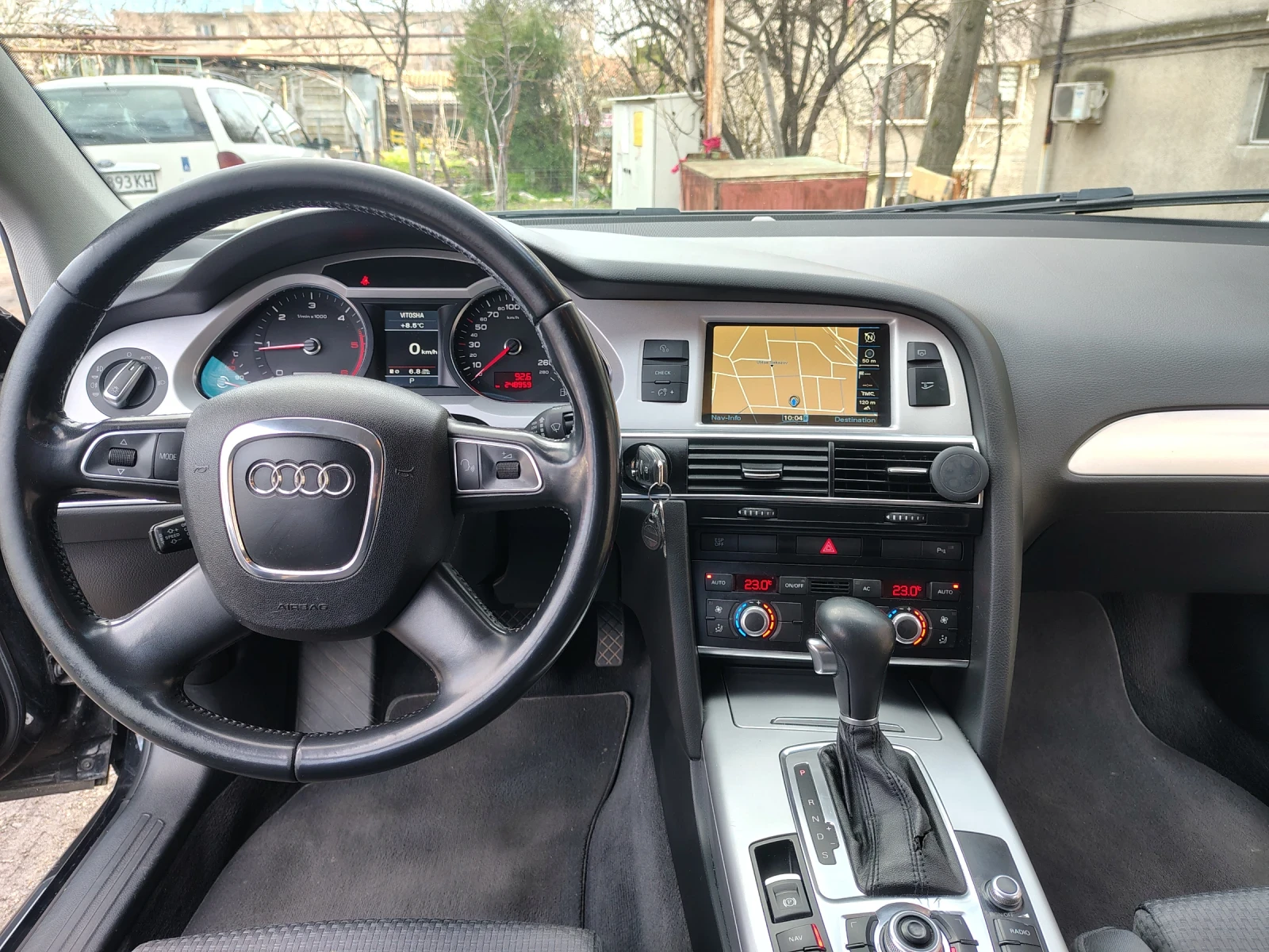 Audi A6 2.0d 136 k.c !kато нова! Face! Обслужена, снимка 11 - Автомобили и джипове - 53748107