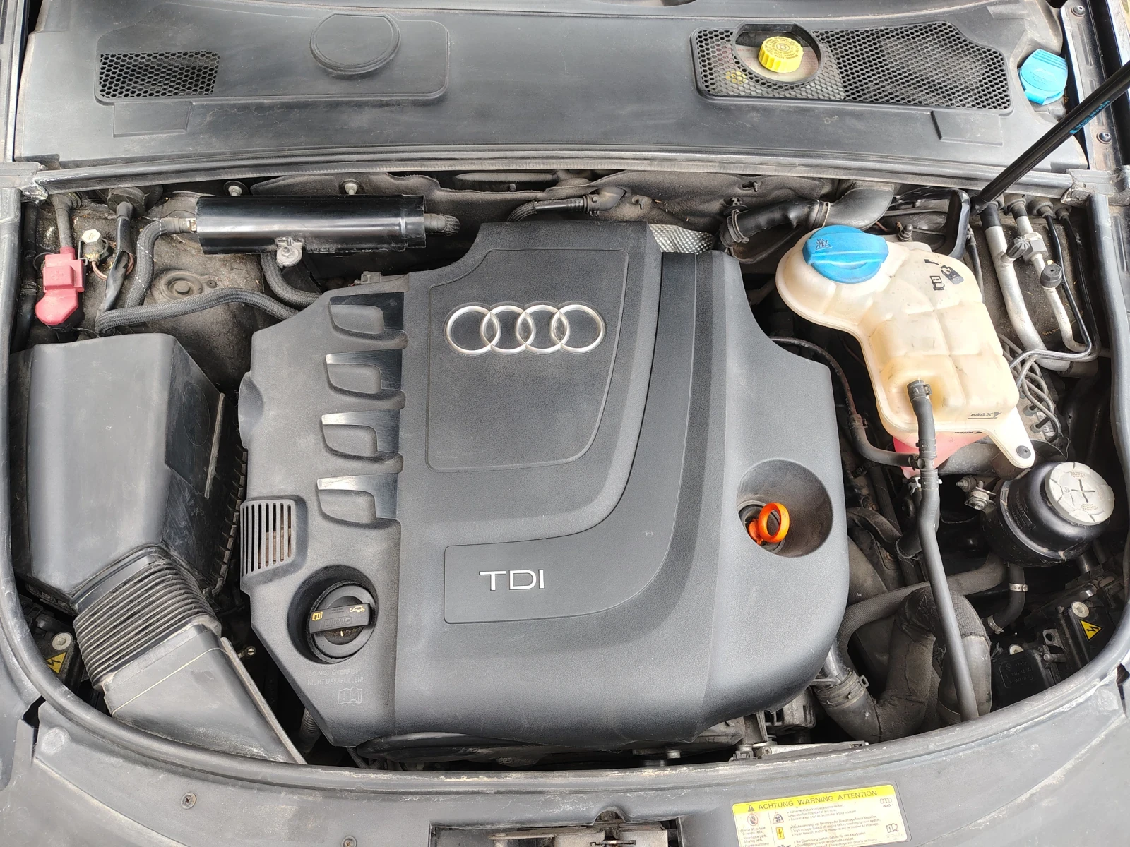 Audi A6 2.0d 136 k.c !kато нова! Face! Обслужена, снимка 15 - Автомобили и джипове - 53748107