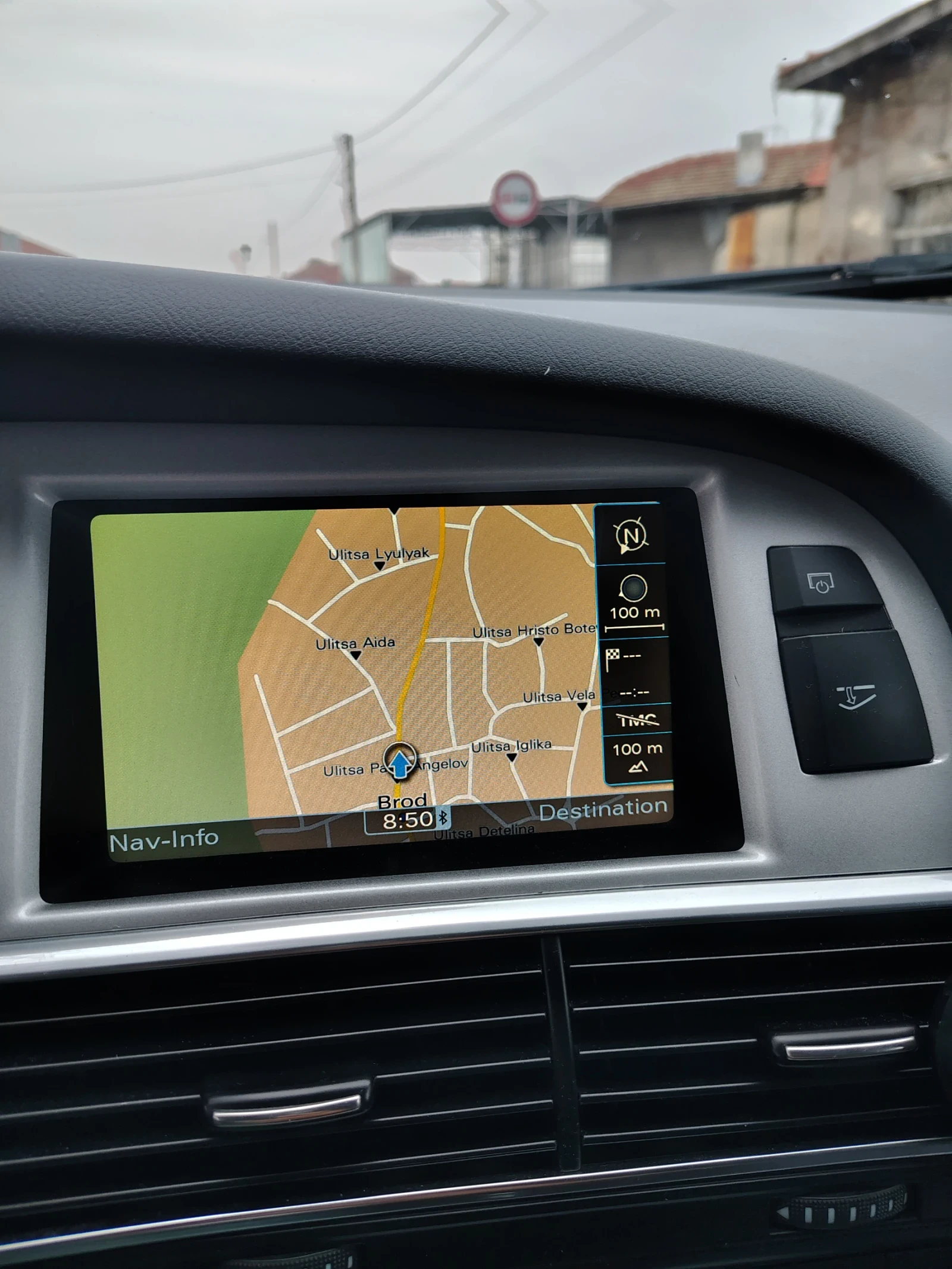 Audi A6 2.0d 136 k.c !kато нова! Face! Обслужена, снимка 13 - Автомобили и джипове - 53748107