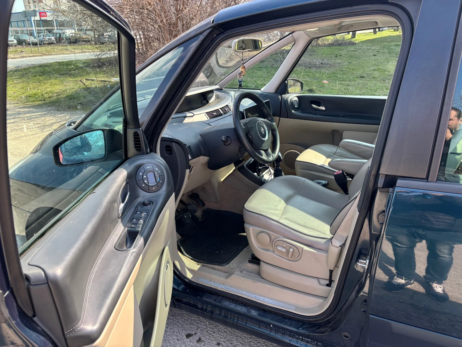 Renault Espace 2.0 dci 173 Initiale, снимка 6 - Автомобили и джипове - 53877114