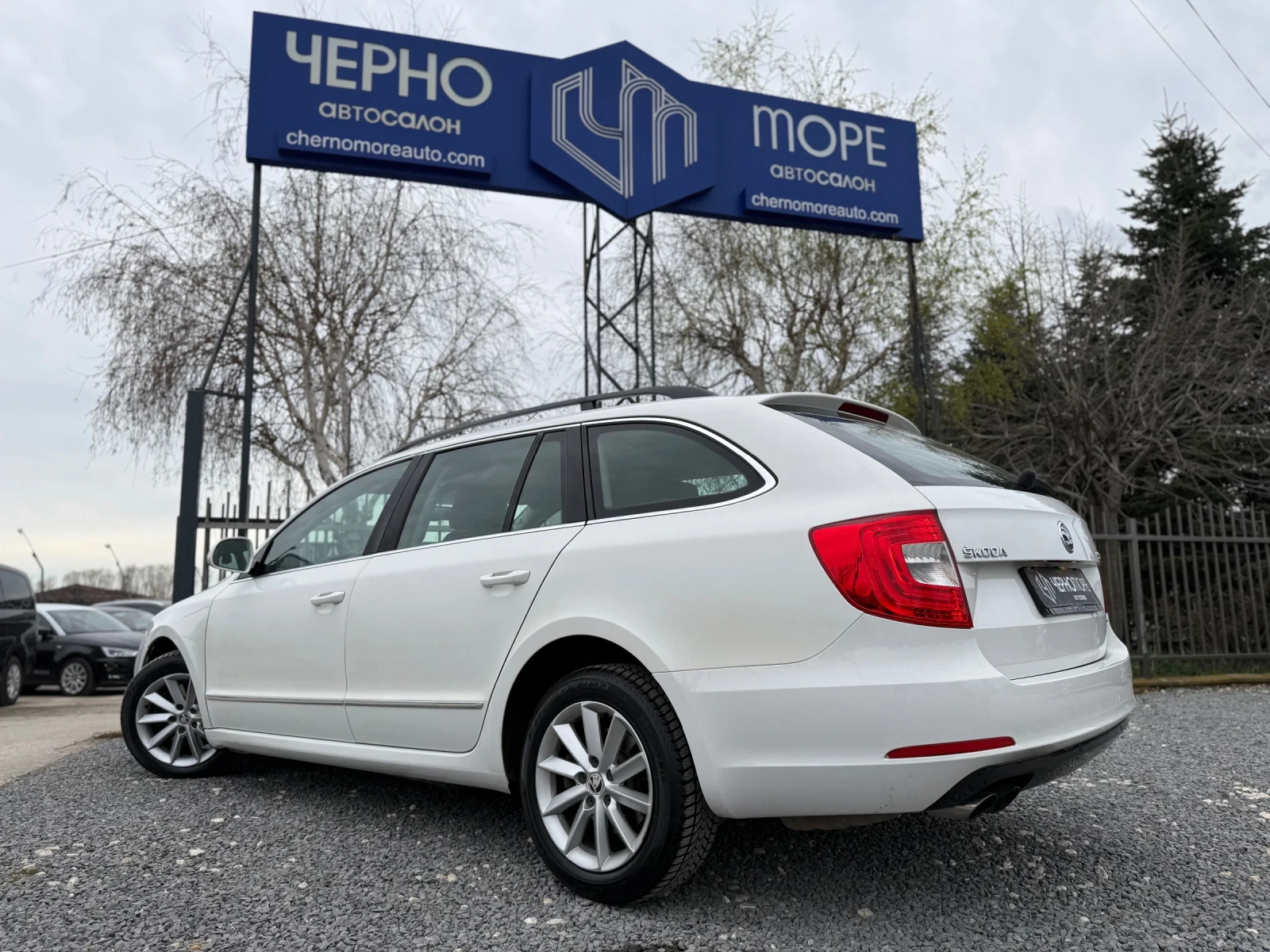 Skoda Superb Wagon 2.0TDI EVO Sportline 4x4 DSG, снимка 4 - Автомобили и джипове - 54132196