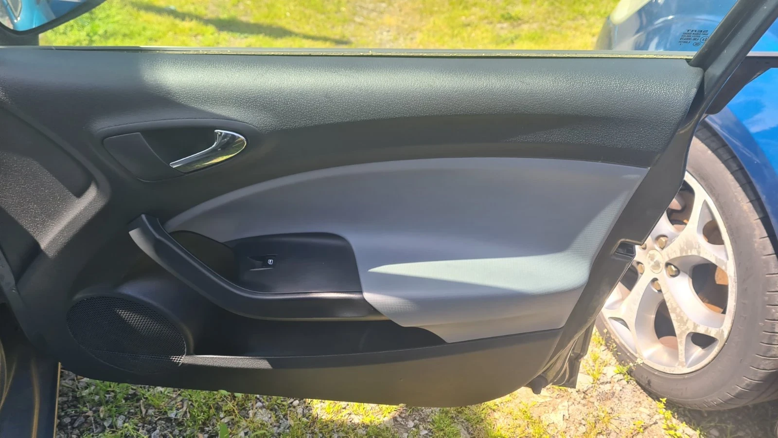 Seat Ibiza, снимка 10 - Автомобили и джипове - 54359401