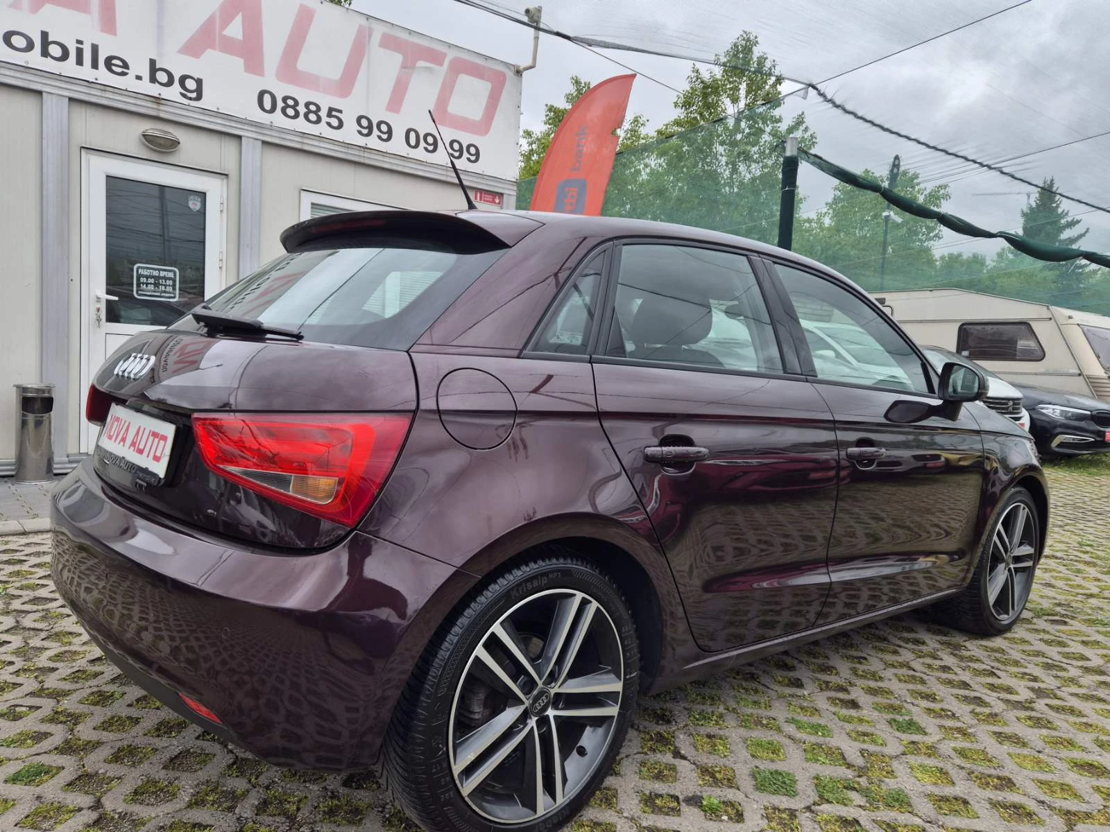 Audi A1 1.6TDI-90кс-AUTOMATIC, снимка 4 - Автомобили и джипове - 54364036