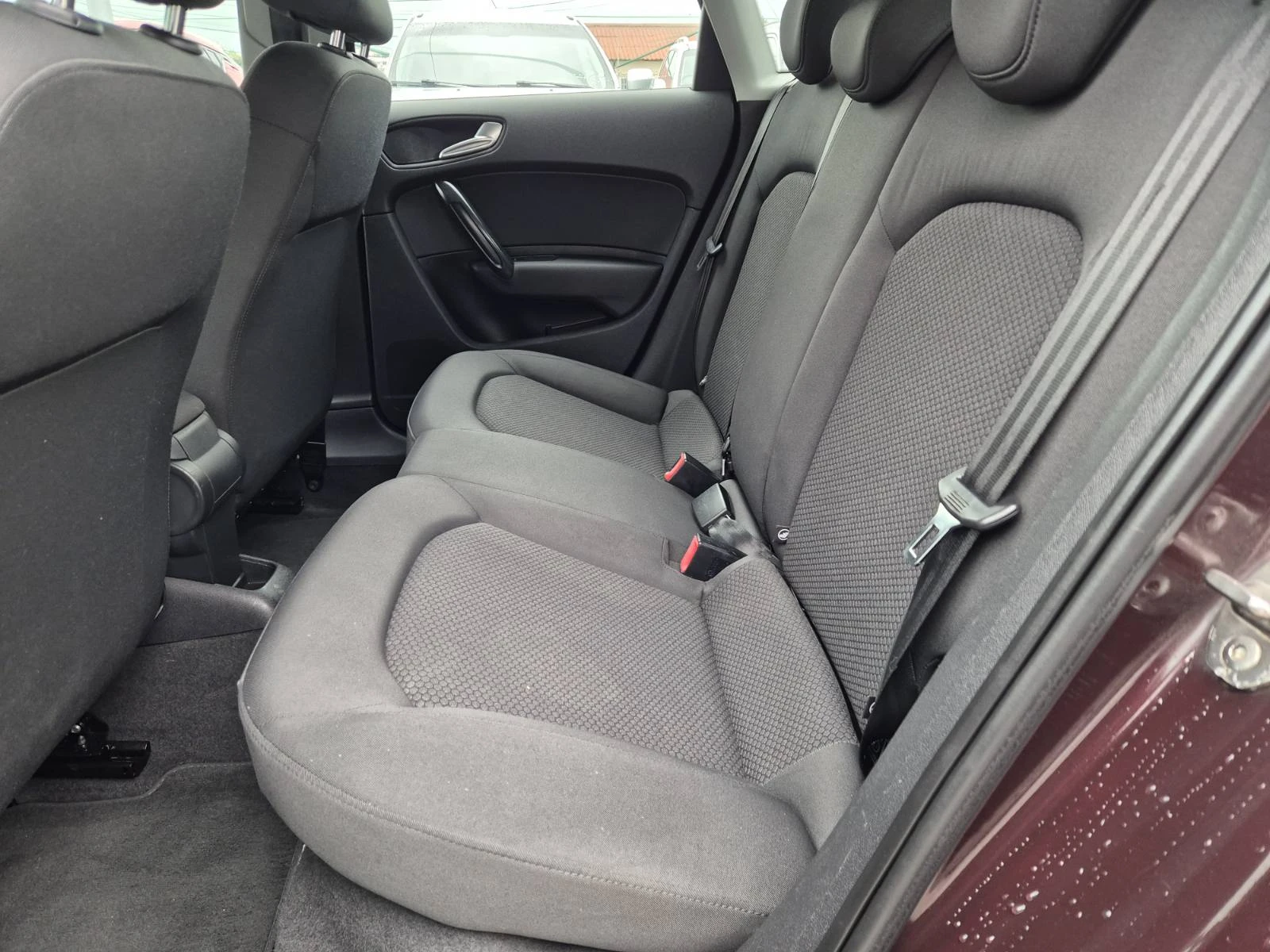 Audi A1 1.6TDI-90кс-AUTOMATIC, снимка 13 - Автомобили и джипове - 54364036