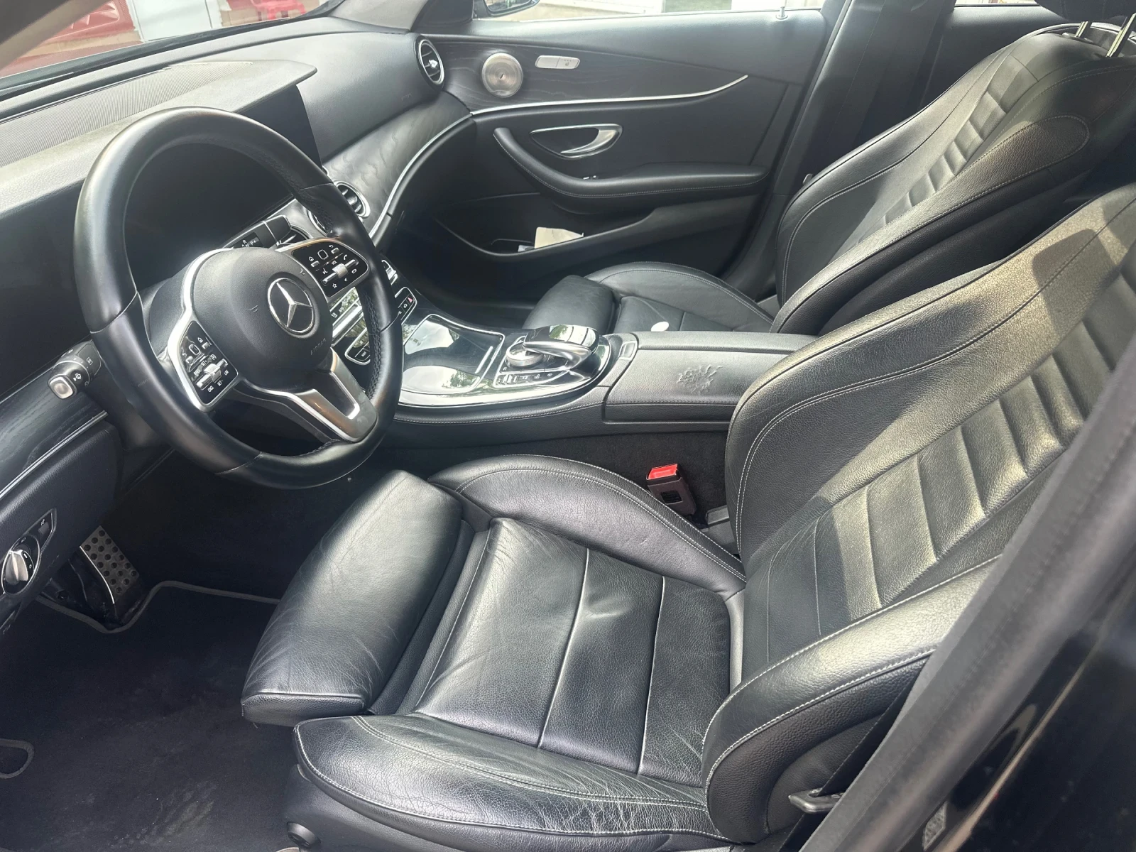 Mercedes-Benz E 220, снимка 10 - Автомобили и джипове - 54452888