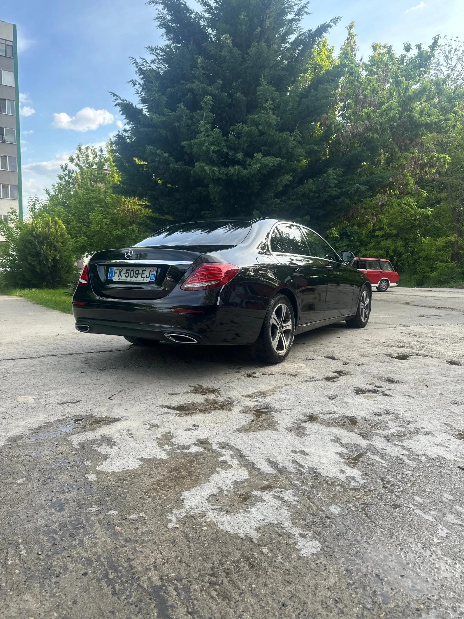 Mercedes-Benz E 220, снимка 5 - Автомобили и джипове - 54452888