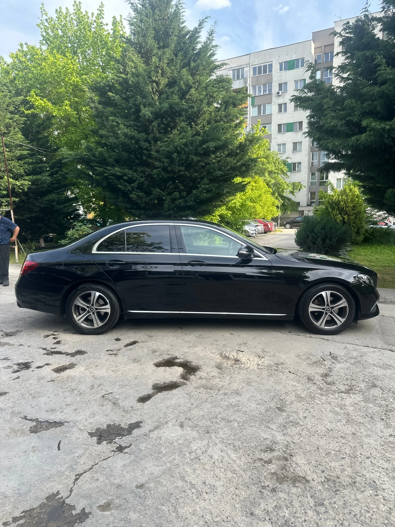 Mercedes-Benz E 220, снимка 4 - Автомобили и джипове - 54452888