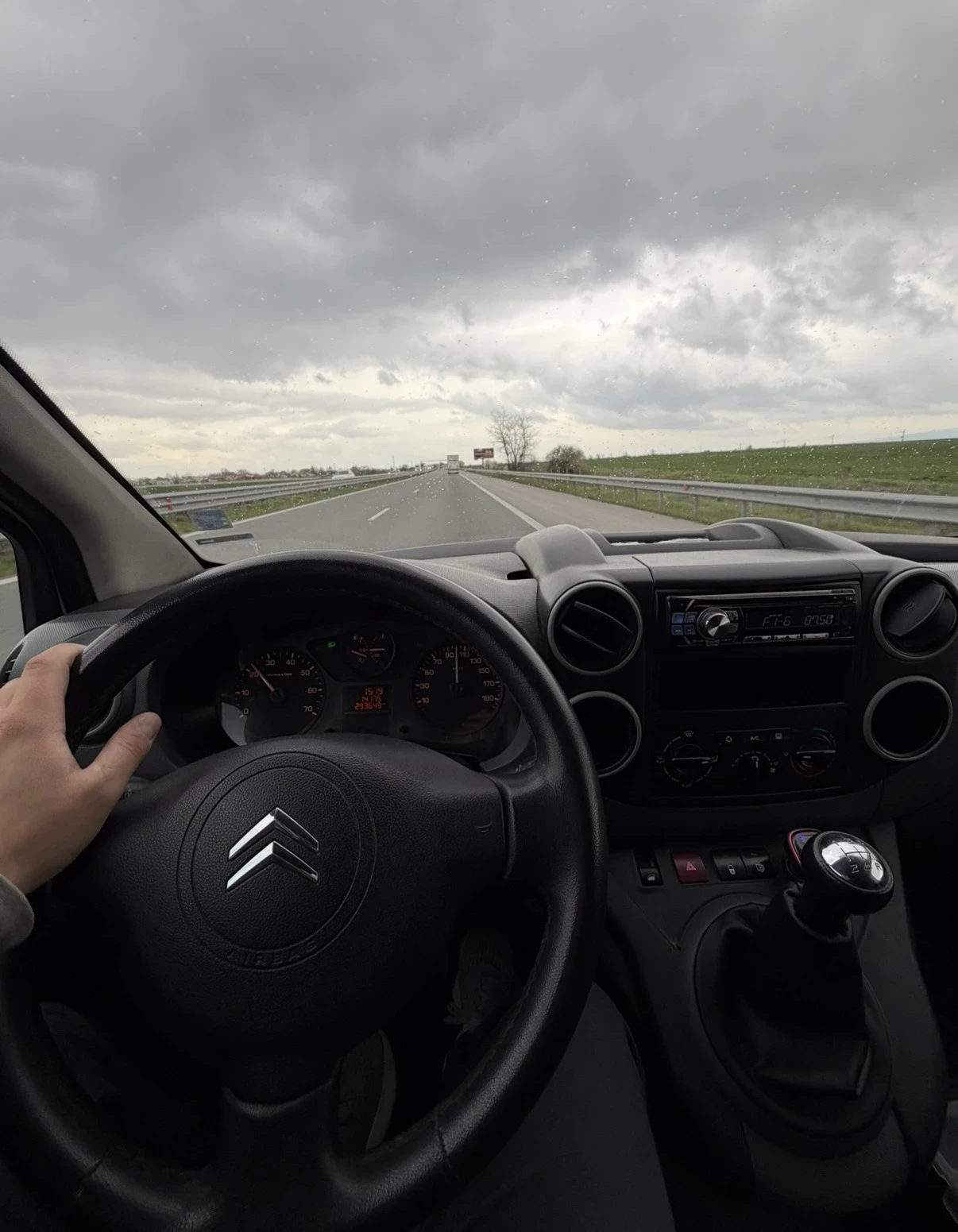 Citroen Berlingo, снимка 5 - Автомобили и джипове - 54510421
