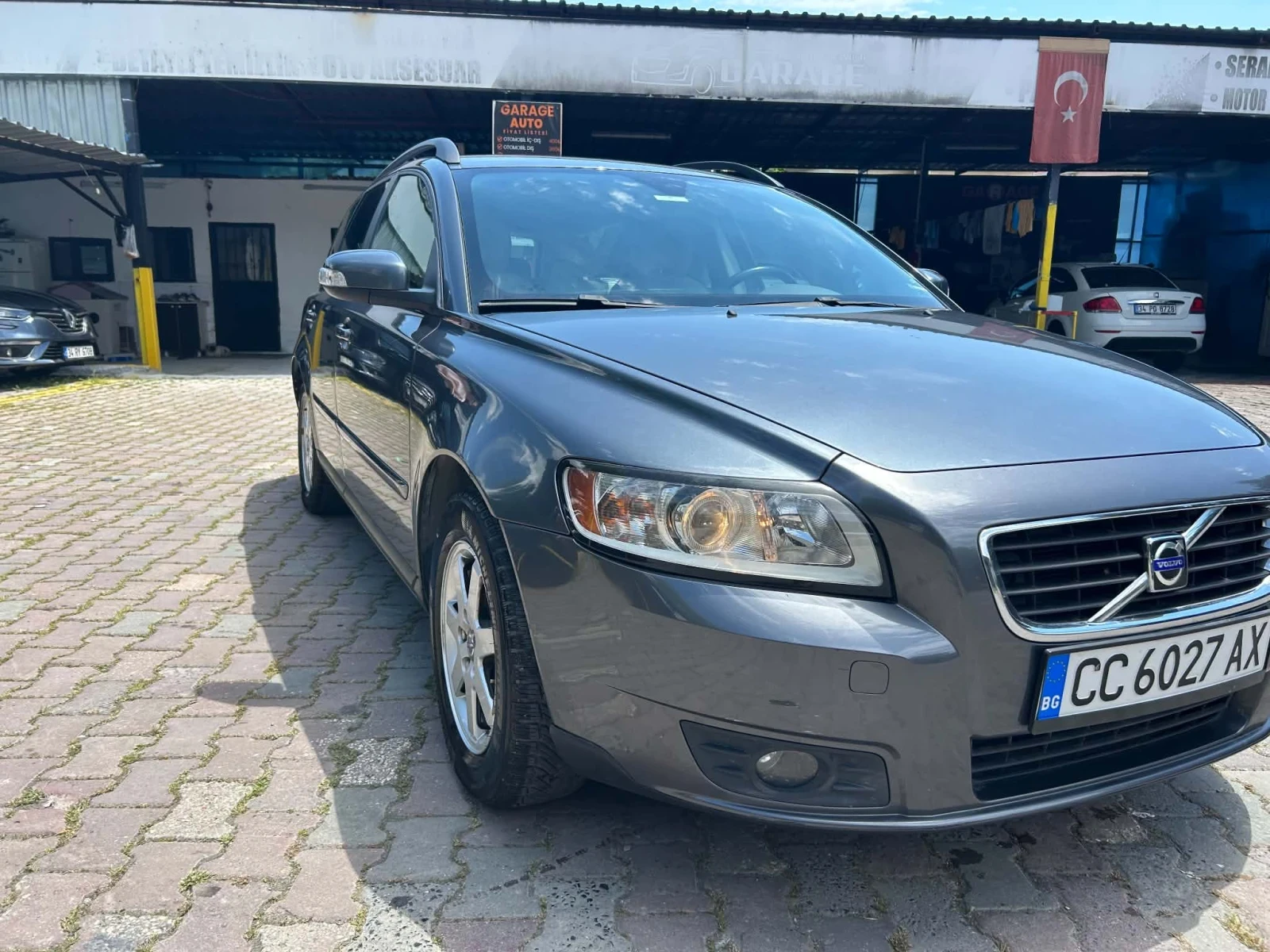 Volvo V50