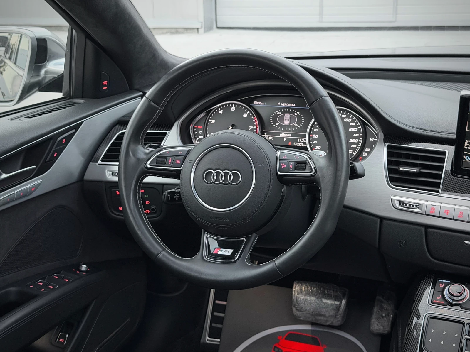 Audi S8 4.0 V8/ 3xTV/ FULL LED/ CARBON/ ALCANTARA/ 8ZF, снимка 8 - Автомобили и джипове - 54766398