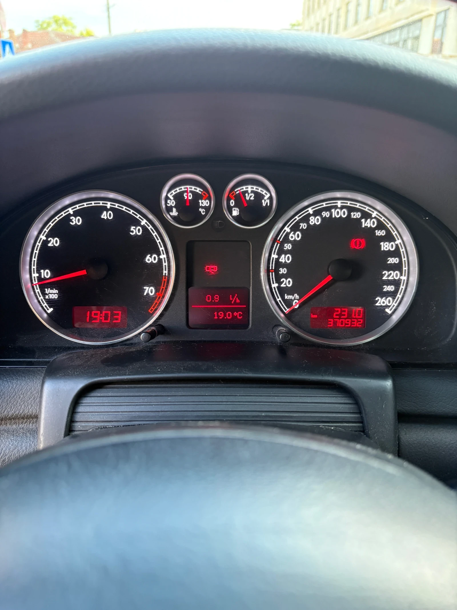 VW Passat 1.8T, снимка 10 - Автомобили и джипове - 54901633