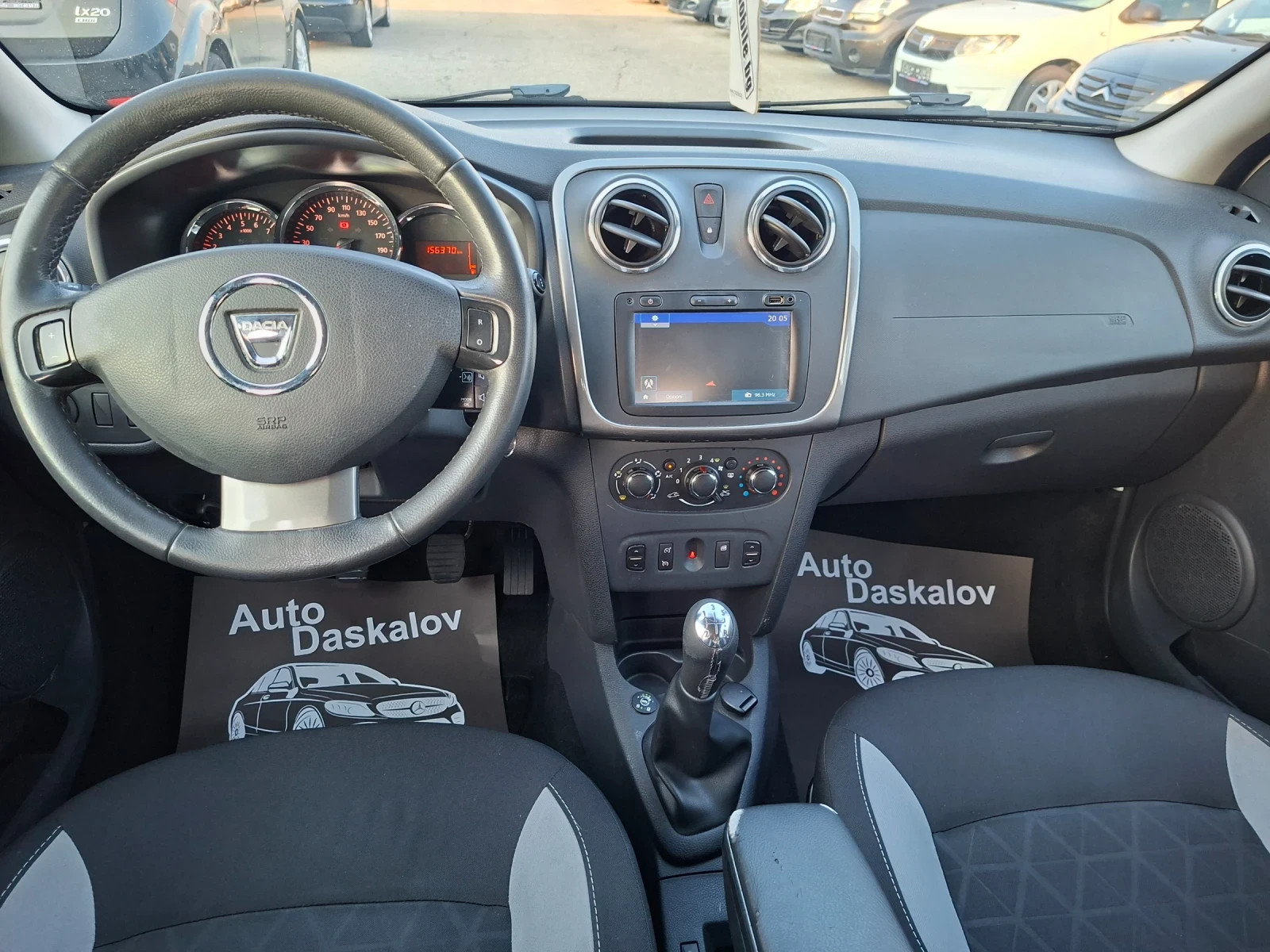Dacia Sandero 0, 9 i+ Gpl STEPWEI, снимка 12 - Автомобили и джипове - 55334917
