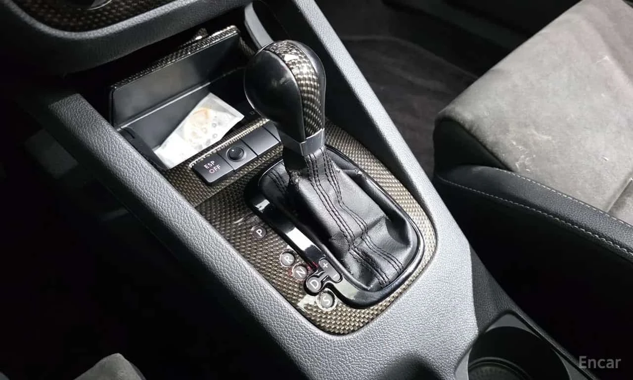 VW Golf * R32 * ЦЕНА ДО БГ, снимка 9 - Автомобили и джипове - 55739288