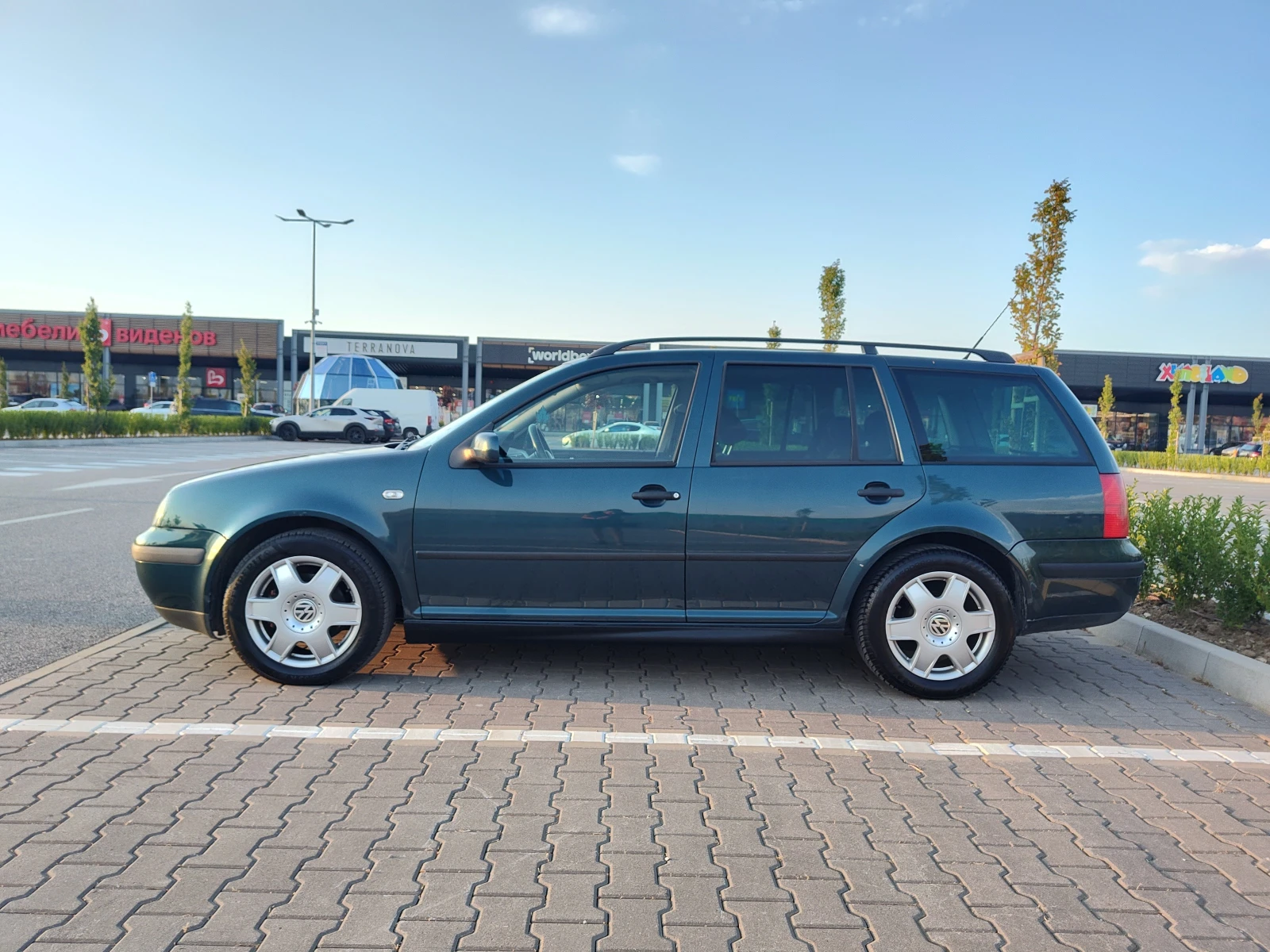 VW Golf 1.9 TDI  101к.с., снимка 2 - Автомобили и джипове - 55774067