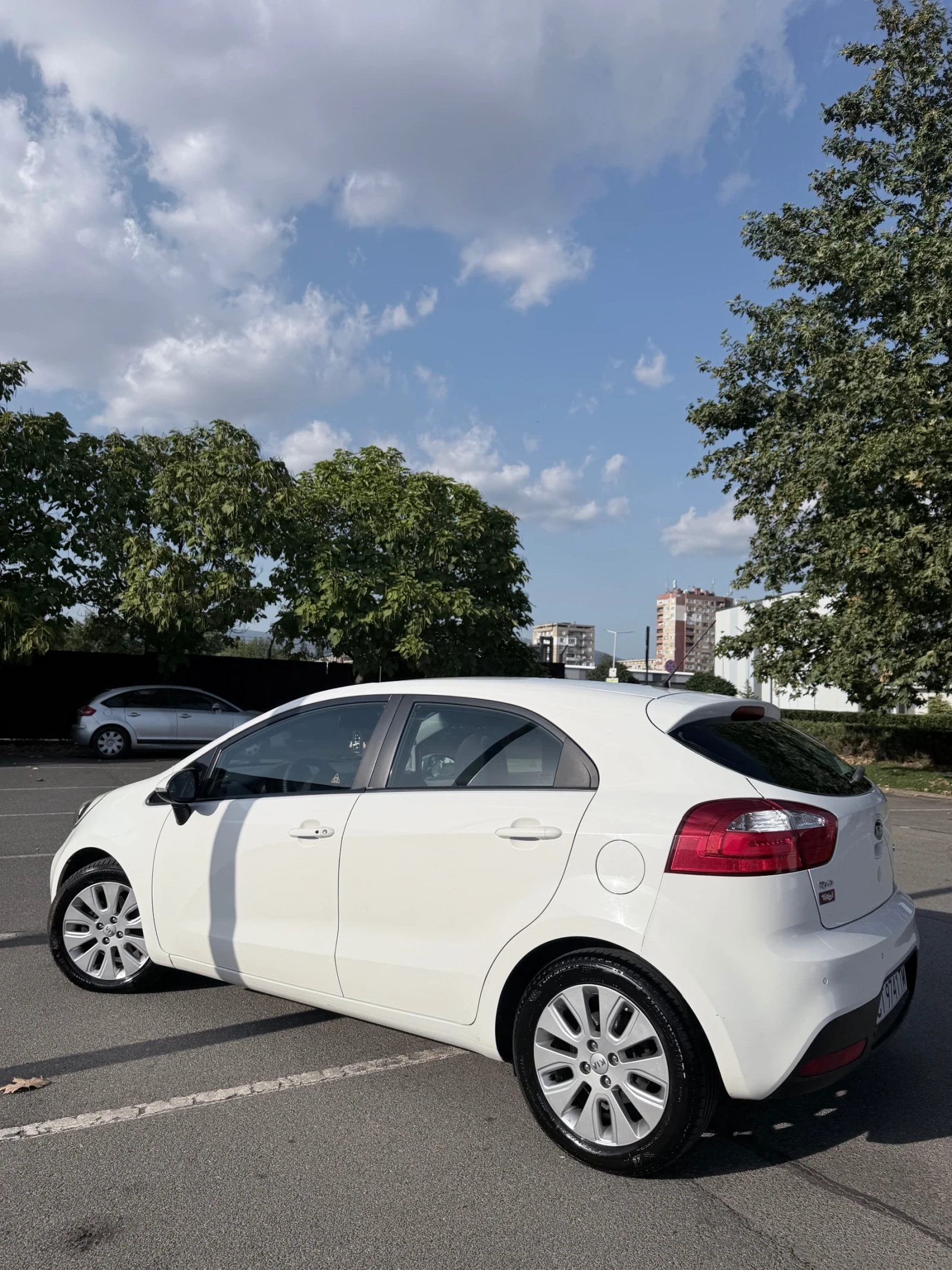 Kia Rio 1.1, снимка 5 - Автомобили и джипове - 55988753