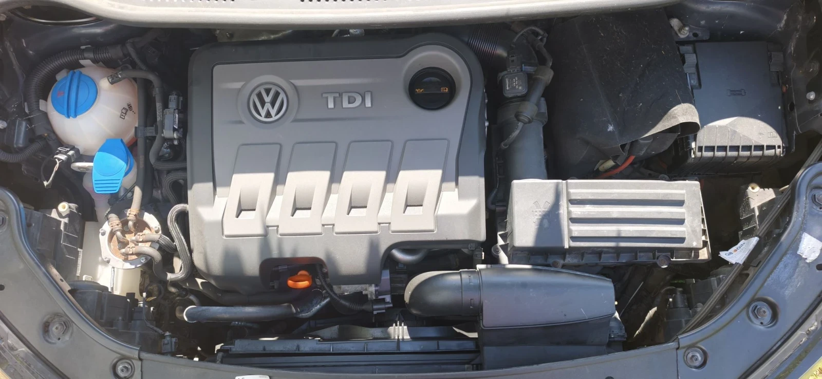 VW Touran 1.6tdi 6+ 1 , снимка 14 - Автомобили и джипове - 56151222