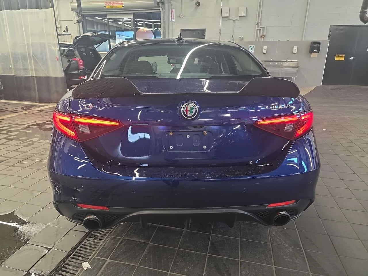 Alfa Romeo Giulia Ti * CARFAX * ��� ������������ ������ | Mobile.bg � ����������� 4